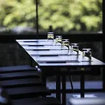 Отель Mercure Toulouse Aeroport Golf De Сейл