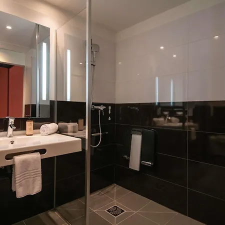 Hotel Mercure Toulouse Aéroport Golf De Seilh
