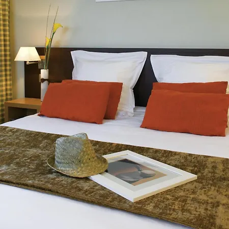 Hotel Mercure Toulouse Aéroport Golf De 4*