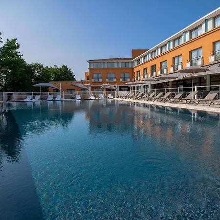 Mercure Toulouse Aeroport Golf De 4*