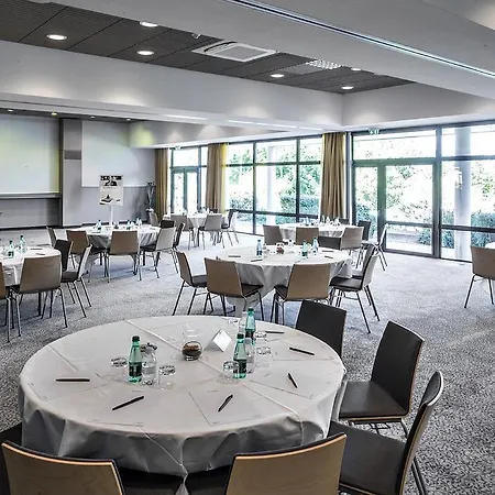 Hotel Mercure Toulouse Aéroport Golf De 4*