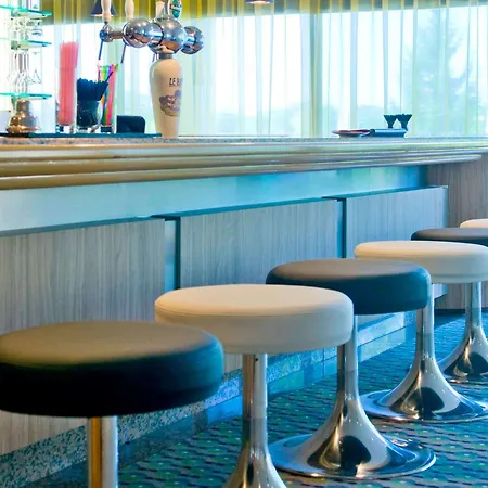Mercure Toulouse Aeroport Golf De Hotel 4*